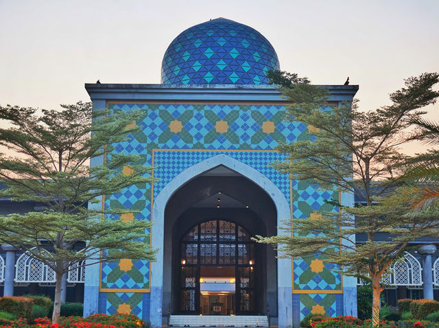 Masjid Sultan Abdul Samad KLIA – A Serene Stop Near the Skies