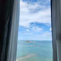 พักผ่อน ดูวิวทะเลที่ S. Sriracha Hotel & Residence