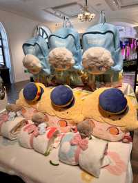Pop Land Beijing: Pop Mart City Park – Molly Castle, Labubu Forest, Dimoo Lake & Xclusive Collection