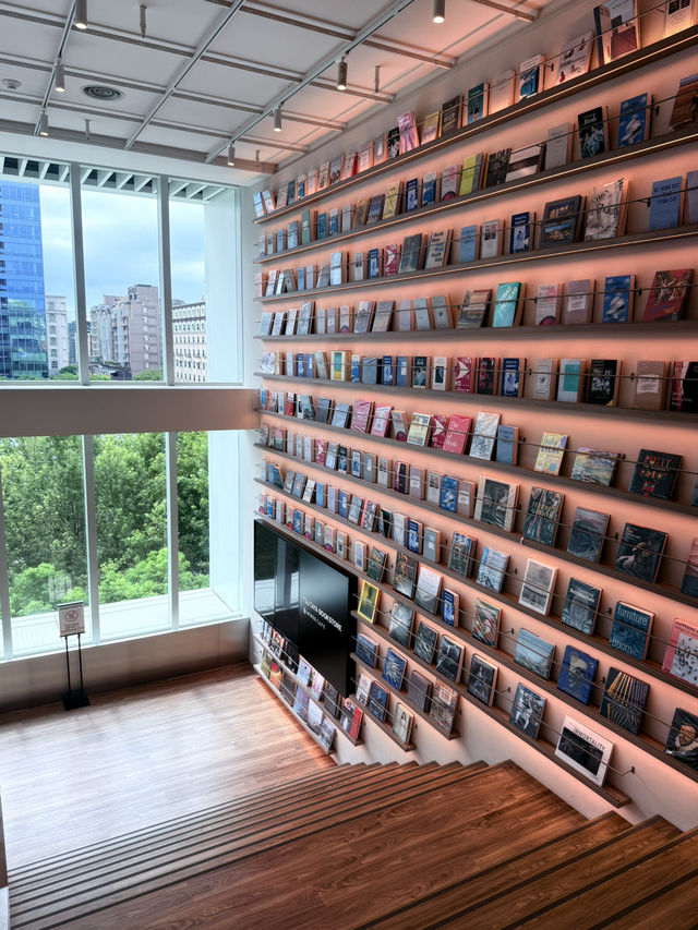 台北超級美的書店！！
