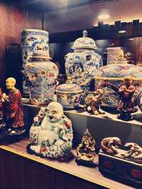 The Rong Suea Ten Temple, museum 