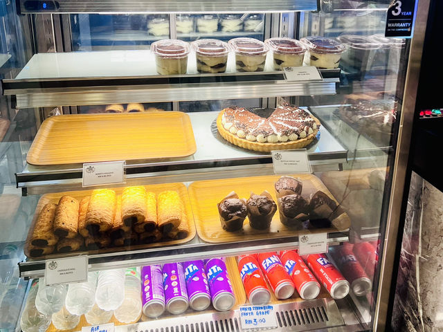 Nelang Cafe – Where Strength Meets Flavor in Every Bite