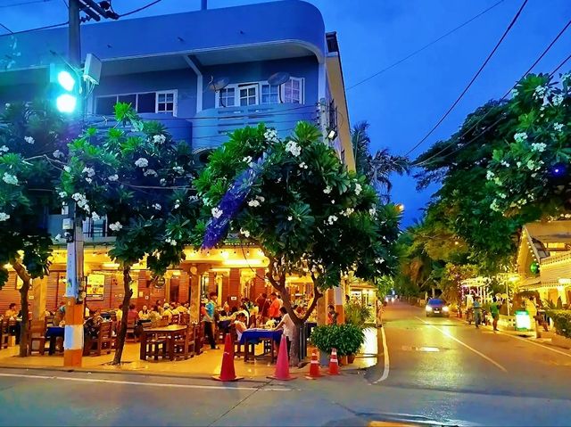 Lung Sawai Seafood – Authentic Thai Flavors