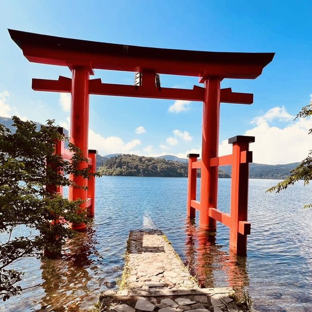  Solitude and Steam: My Solo Onsen Escape in Hakone 