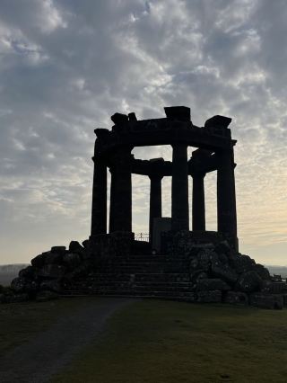 던노타 성 - 스코틀랜드의 극적인 절벽 위 요새