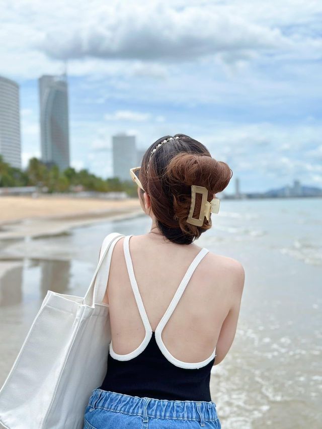 พาไปเดินเล่นชายหาด ของโรงแรม Ana anan กัน🌊 พาไปเดินเล่นชายหาด ของโรงแรม Ana anan กัน🌊