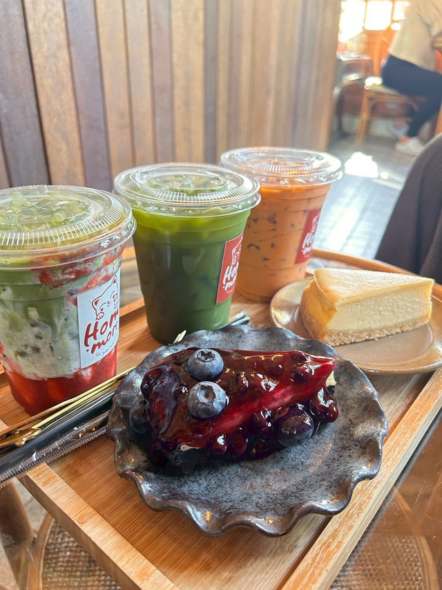 Hommori Cafe คาเฟ่ลับฉบับ Gen Y ที่ห้ามพลาด! Hommori Cafe คาเฟ่ลับฉบับ Gen Y ที่ห้ามพลาด!
