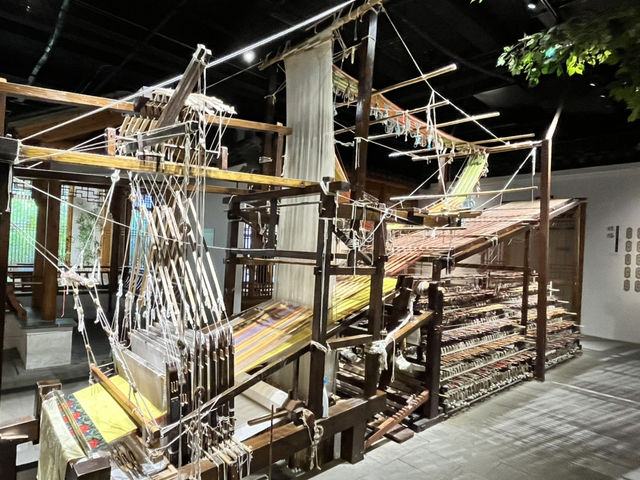🧵 Suzhou Silk Museum — Dive into China’s Silk Legacy