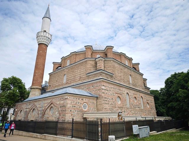 索菲亞目前唯一一座仍在使用的清真寺#班亞巴什清真寺 (Banya Bashi Mosque)-Sofia Bulgaria