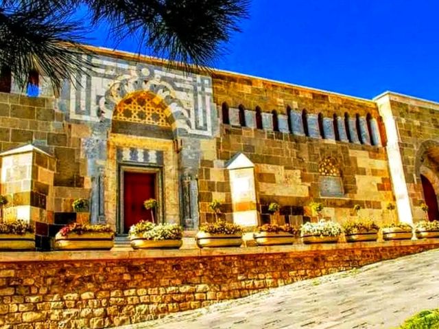 🏛️ İnce Minare Museum – A Masterpiece of Seljuk Stonework