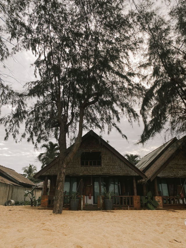 Waking Up to Waves: A Blissful Stay at Sunrise Chalet, Marang 🌊