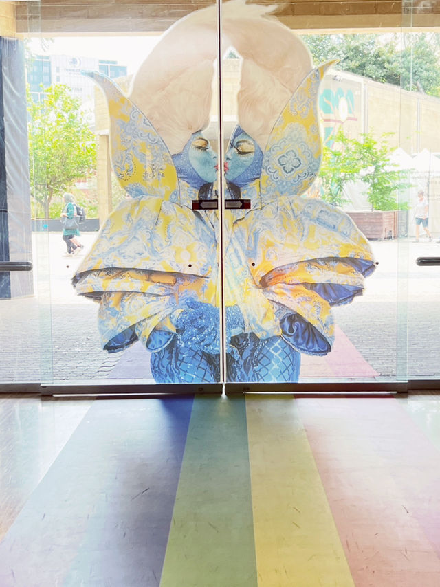 🎨 Art Gallery of Western Australia: Where Desert Dreams Meet Ocean Visions! 🌊