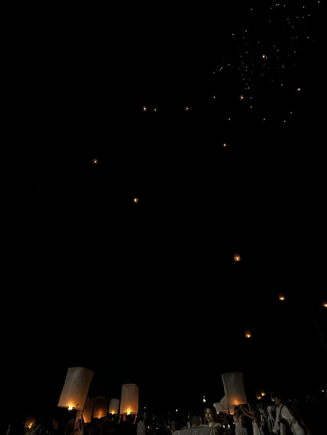 念願のコムローイ祭り!! 念願のコムローイ祭り!!