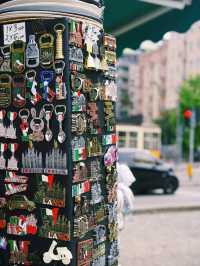 🚌 Milan: Busy Streets with Easy Transport