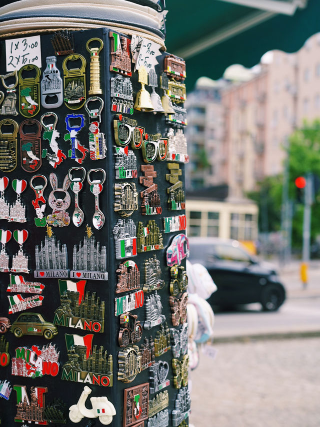 🚌 Milan: Busy Streets with Easy Transport