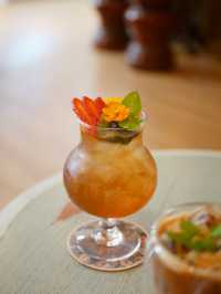 คาเฟ่ Pet friendly หัวหิน ขนมเครื่องดื่มอร่อย 📚🕰️