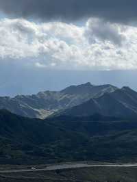 🌋 “지구의 심장을 눈앞에서 보다 – 아소산 나카다케 화구”
