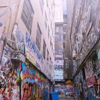Melbourne’s Iconic Graffiti Alley: Street Art Vibes in the CBD 🎨🔥