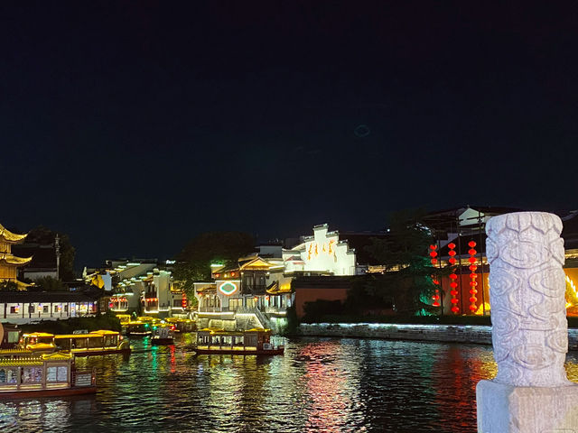 南京✨ 燈火闌珊處,我在「槳聲燈影」裡:夫子廟夜遊秦淮河! 南京✨ 燈火闌珊處,我在「槳聲燈影」裡:夫子廟夜遊秦淮河!