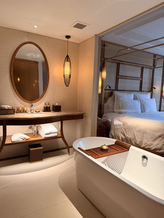 Pampering Stay at Grand Mercure Hanoi Pampering Stay at Grand Mercure Hanoi