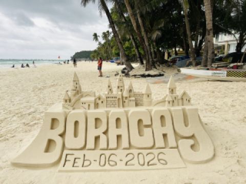 長灘島逃逸：在威利岩划獨木舟與洞穴祈禱 