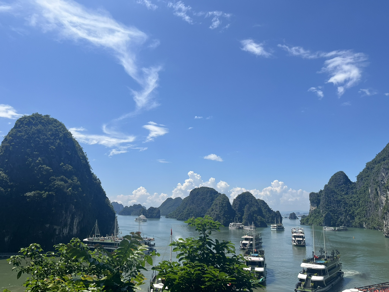 Vietnam's Halong Bay Tour Experience