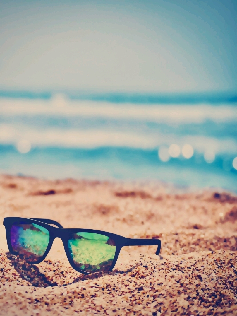  Florida Key West Southernmost Point to Smathers Beach Palm Ocean Drive — $10 Trolley or 2 mi Walk i