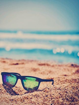  Florida Key West Southernmost Point to Smathers Beach Palm Ocean Drive — $10 Trolley or 2 mi Walk i