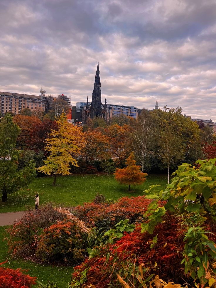 Wandering Through Amber Glens: My Scottish Highlands Autumn Adventure