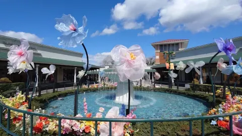 [Shizuoka, Gotemba 🇯🇵] Shop while gazing at Mt. Fuji! 🗻🛍️ Gotemba Premium Outlets, one of the largest outlet malls in Japan ✨💕 — traveler post in Gotemba