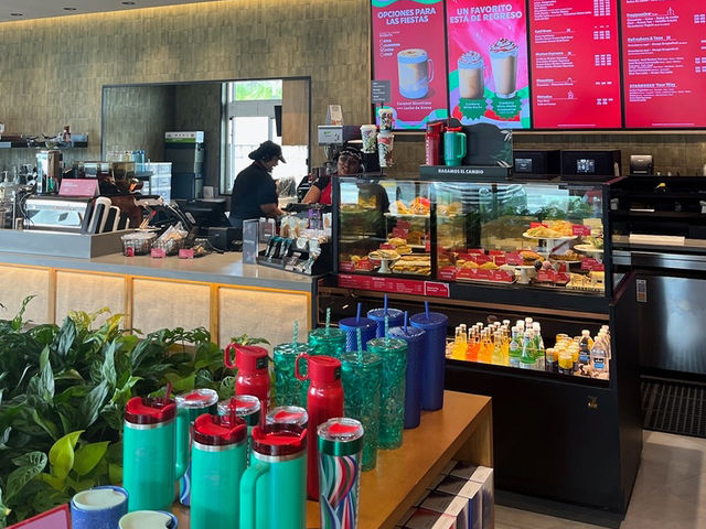 【コスタリカ】2024年オープン！サンホセ国際空港近くのスターバックス☕️