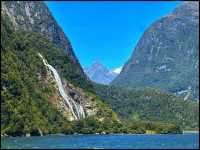 Milford Sound - Stunning Views 