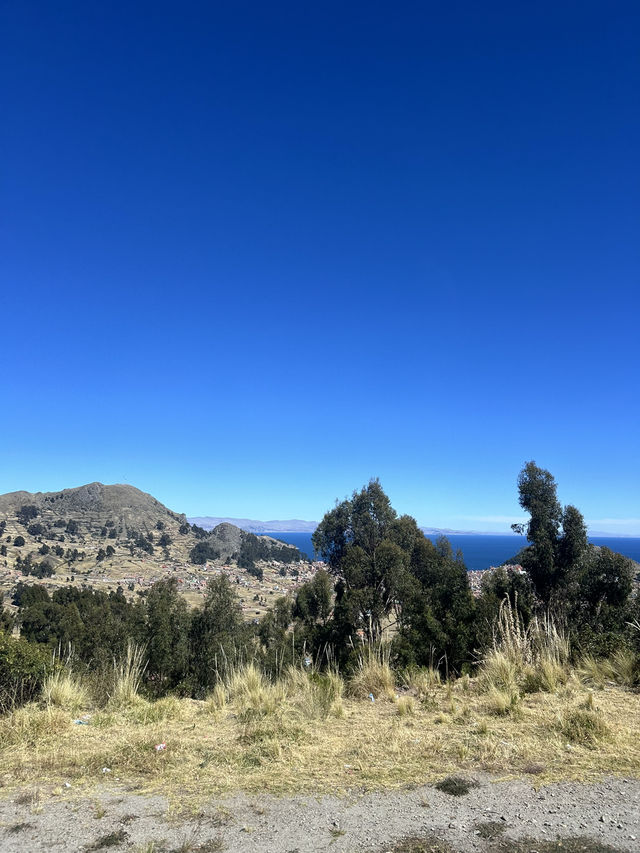 🇧🇴チチカカ湖を一望🌞ボリビア【コパカバーナ】 🇧🇴チチカカ湖を一望🌞ボリビア【コパカバーナ】