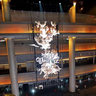 Сфера: недавний фильм "Волшебник страны Оз"