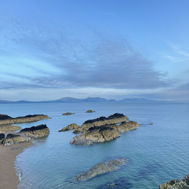 "Sunsets and Santorini: A Dream Summer Escape to Greece’s Hidden Paradise"