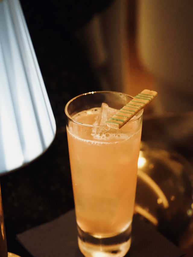 London | Enjoy the brilliant cocktail with river view