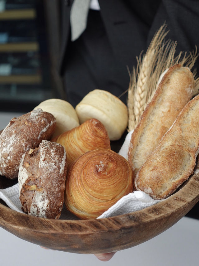 Shanghai | Come to Shanghai Tower, and enjoy the French food