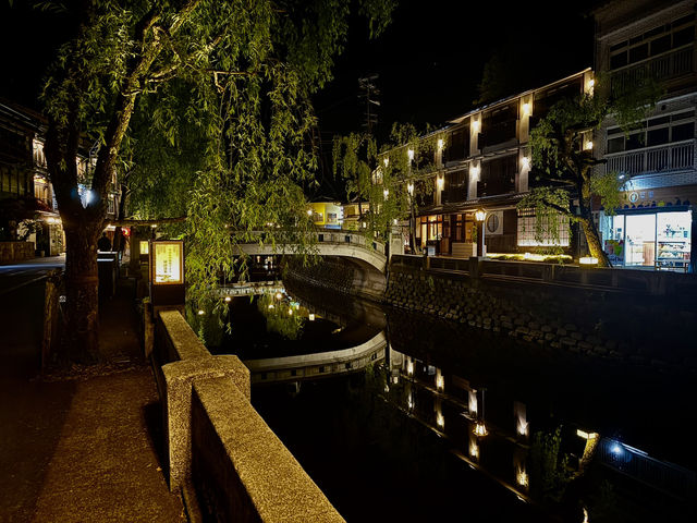 Romantic vibes in Kinosaki Onsen!