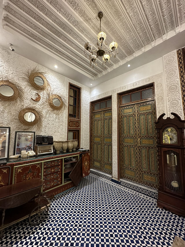 Palais Shazam Hotel 