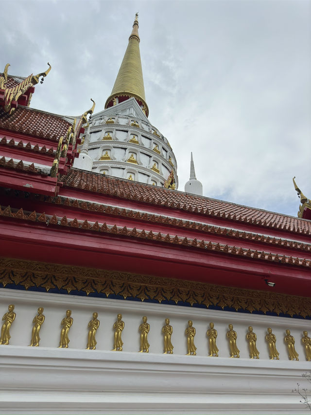 Temple lost in a jungle 