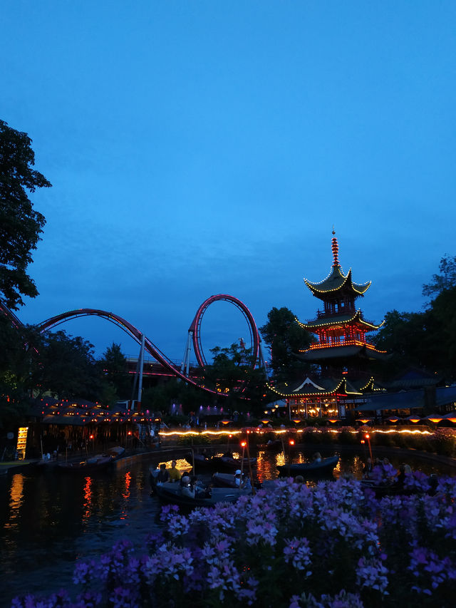 🎠 Sunset & Magic at Tivoli Gardens – Copenhagen's Fairytale Night 🌇✨🎆
