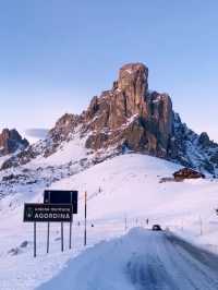 🎒🏔️ Backpacker Essentials for the Dolomites — Travel Smart, Travel Light!