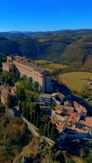 🏰 Rocca Sinibalda Castle: A Hidden Gem in Lazio