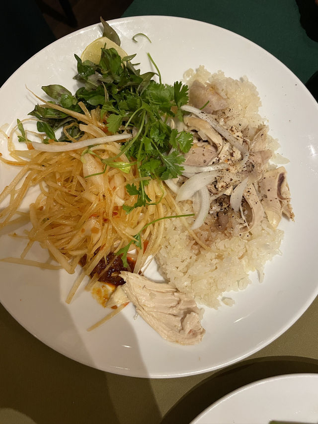 🥢 รีวิวร้านอาหาร Morning Glory ฮอยอัน