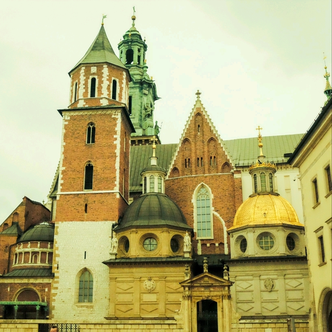 ✨Poznań: Colorful Squares & Timeless Polish Spirit 🎨🏰