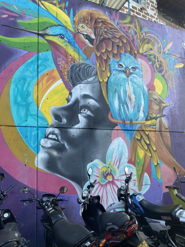 Explore Medellín’s Vibrant Urban Heart: Comuna 13 