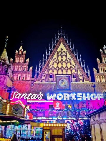Wrocław Christmas Market: A Polish Holiday Tradition 🎄✨