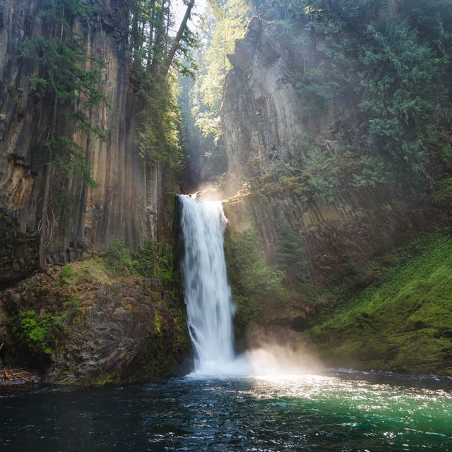 🌊 Toketee Falls: Nature's Cascade 🌊