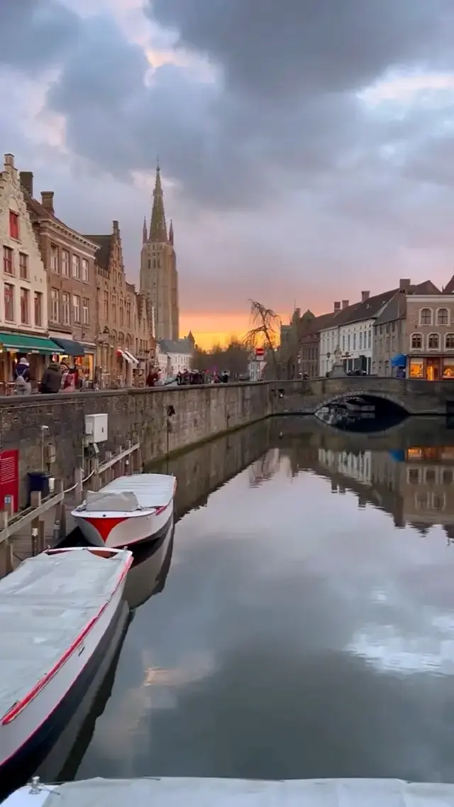Winter Sunset in Bruges: A Majestic Display of Colors