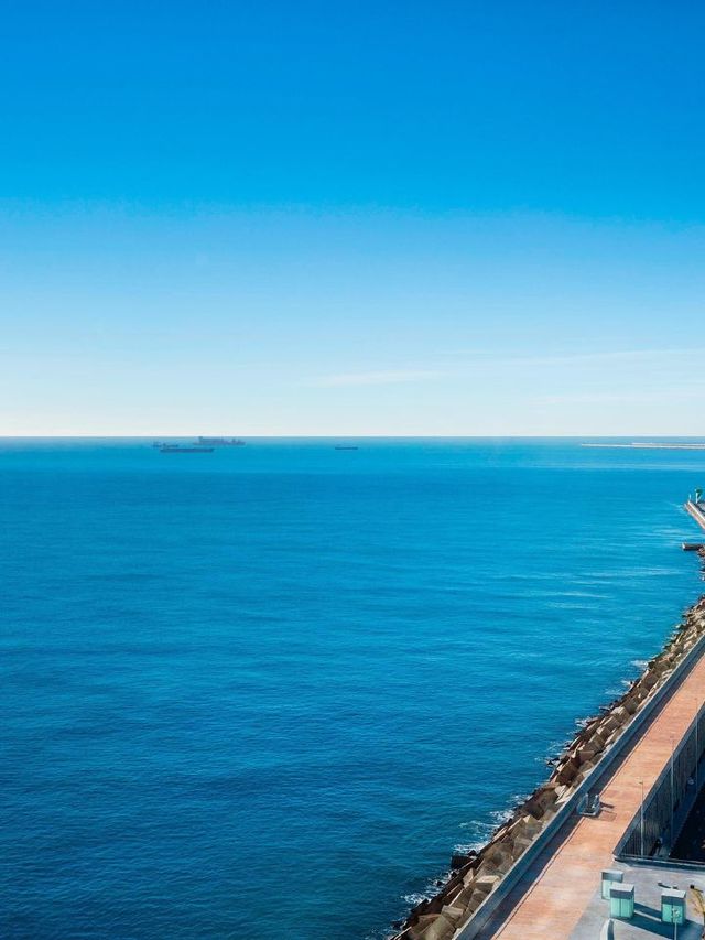 🌟✈️ Barcelona's Best: W Hotel's Luxe Experience 🏖️🍽️